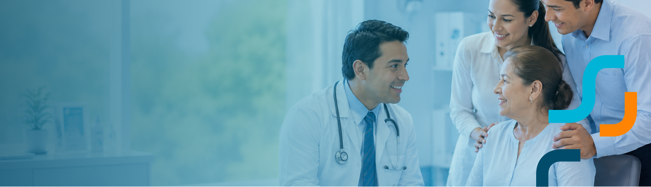 Médico conversando con una paciente y su familia